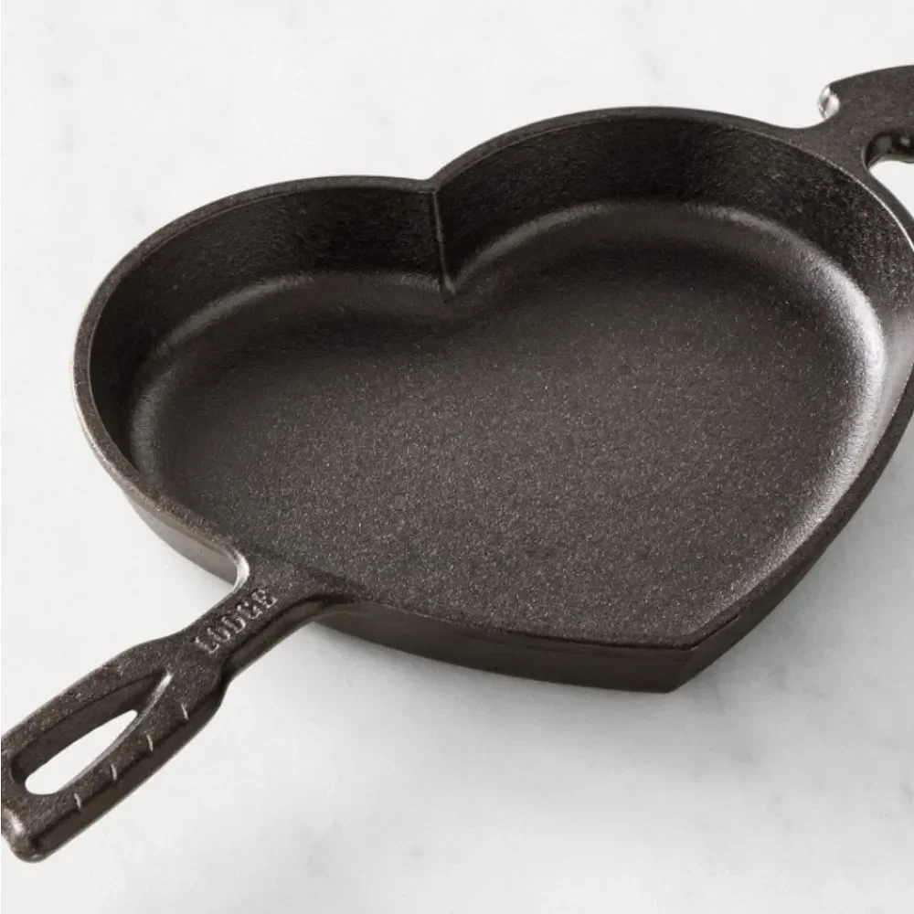 Lodge Seasoned Cast Iron Heart-Shaped Skillet